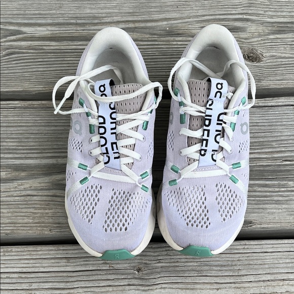 On Running Women's White and Mint Athletic Shoes - Picture 2 of 3